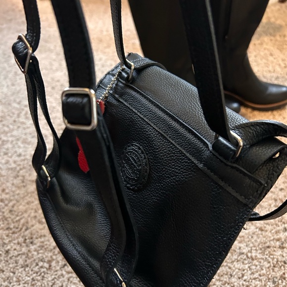 Roots crossbody or knapsack purse - Picture 5 of 5